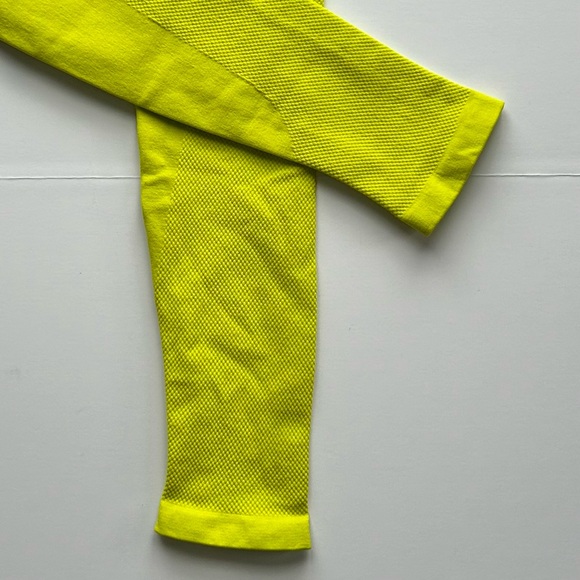 🍒NWOT Camila Coelho Sport Leggings. Size: S/M - Picture 6 of 11